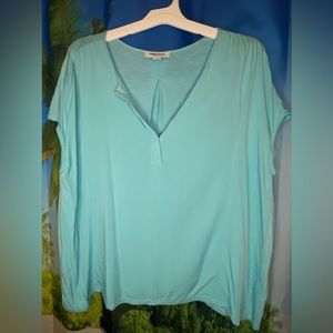 Nine West- NWOT - Women’s XXL Short Cap Sleeve V Neck Tee